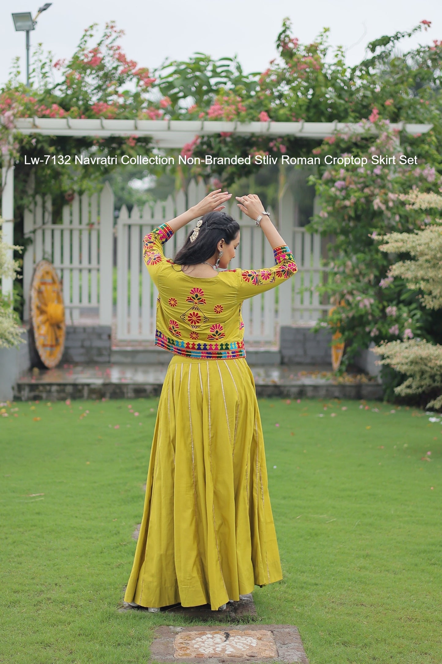 Lw-7132 Navratri Collection Non-Branded Stliv Roman Croptop Skirt Set