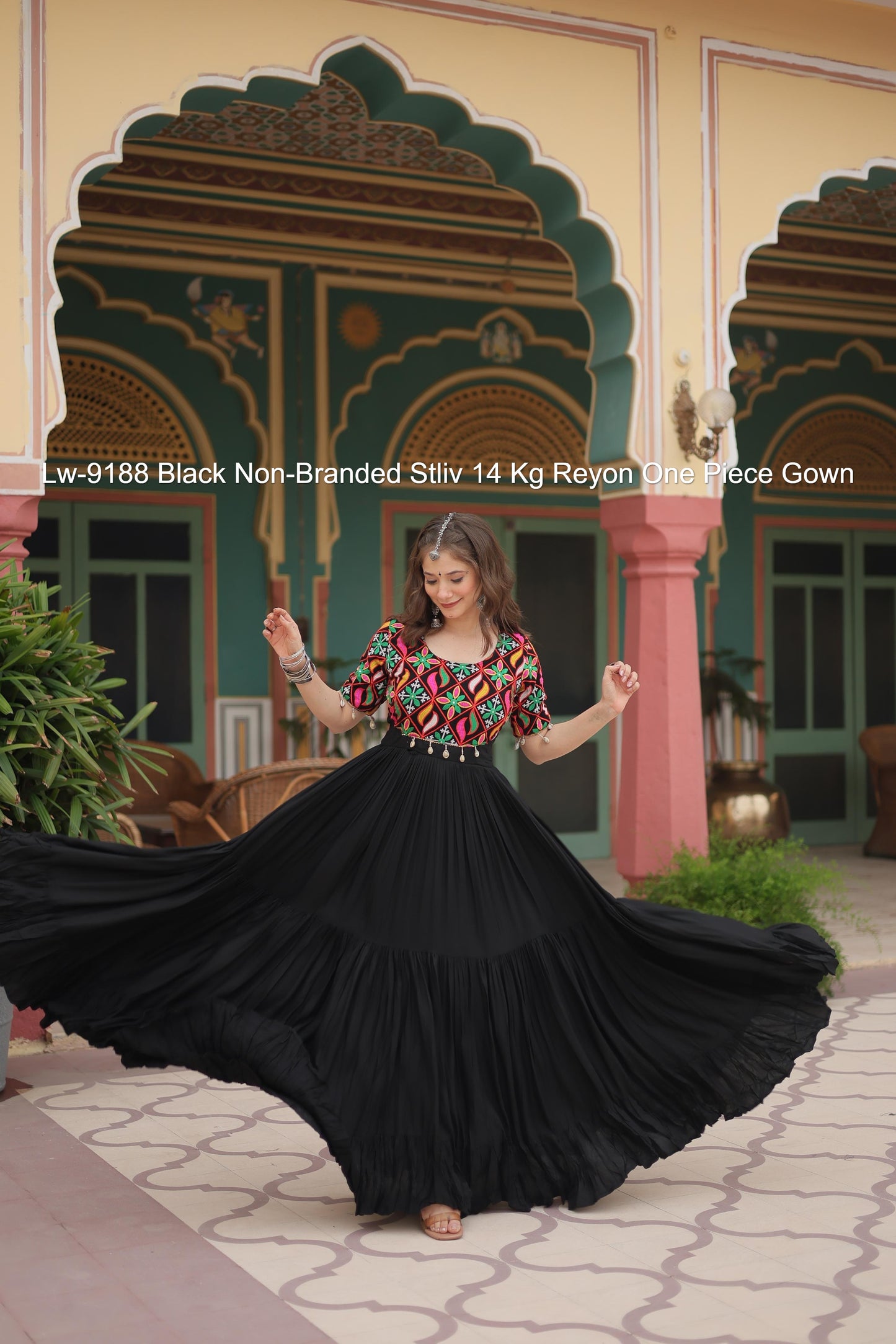 Lw-9188 Black Non-Branded Stliv 14 Kg Reyon One Piece Gown