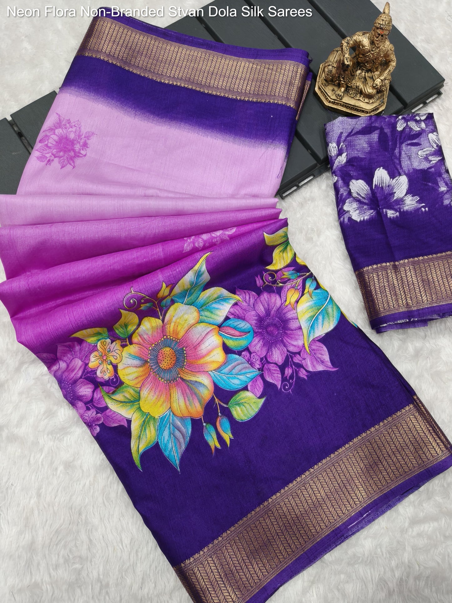 Neon Flora Non-Branded Stvan Dola Silk Sarees