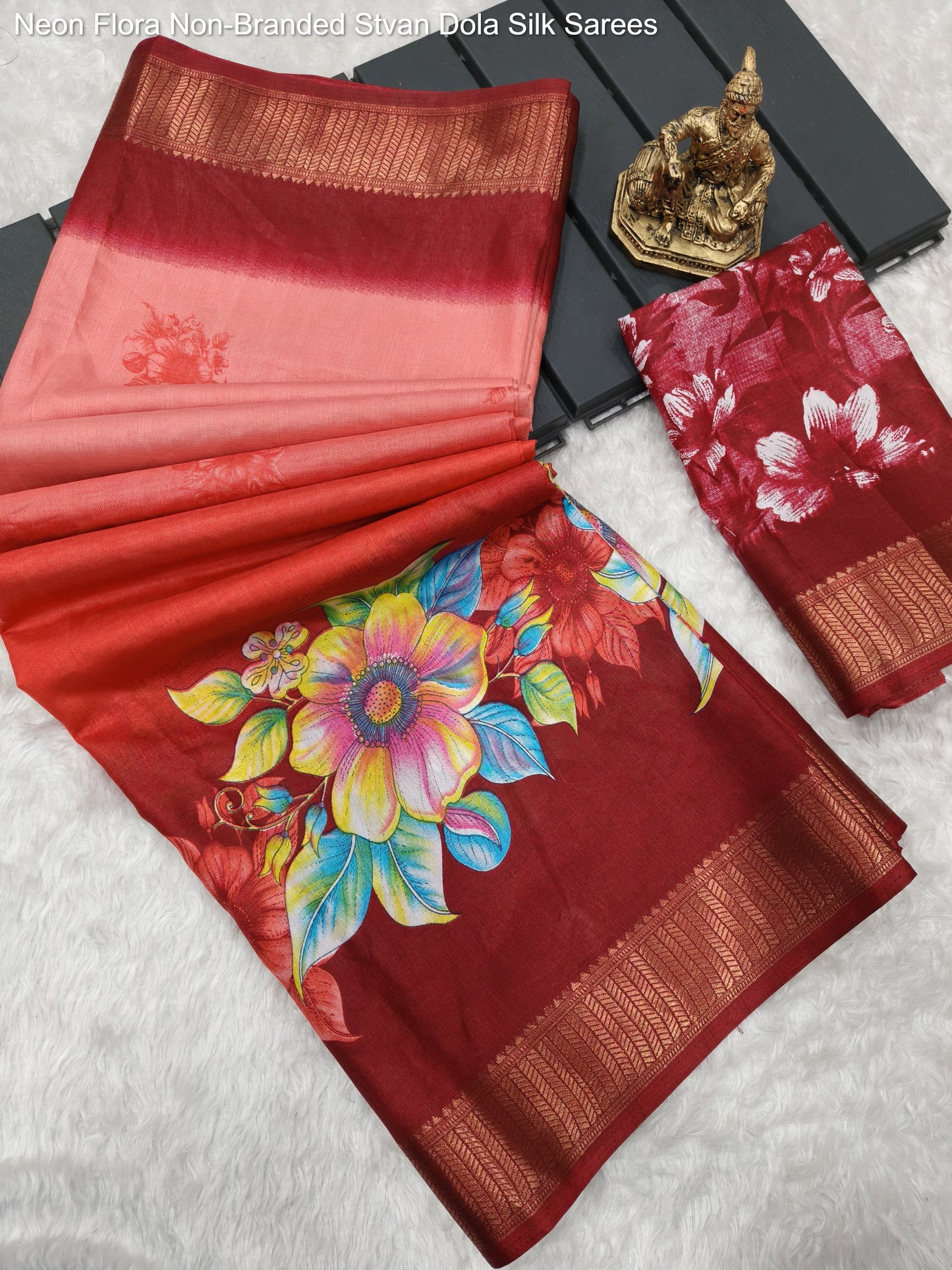 Neon Flora Non-Branded Stvan Dola Silk Sarees