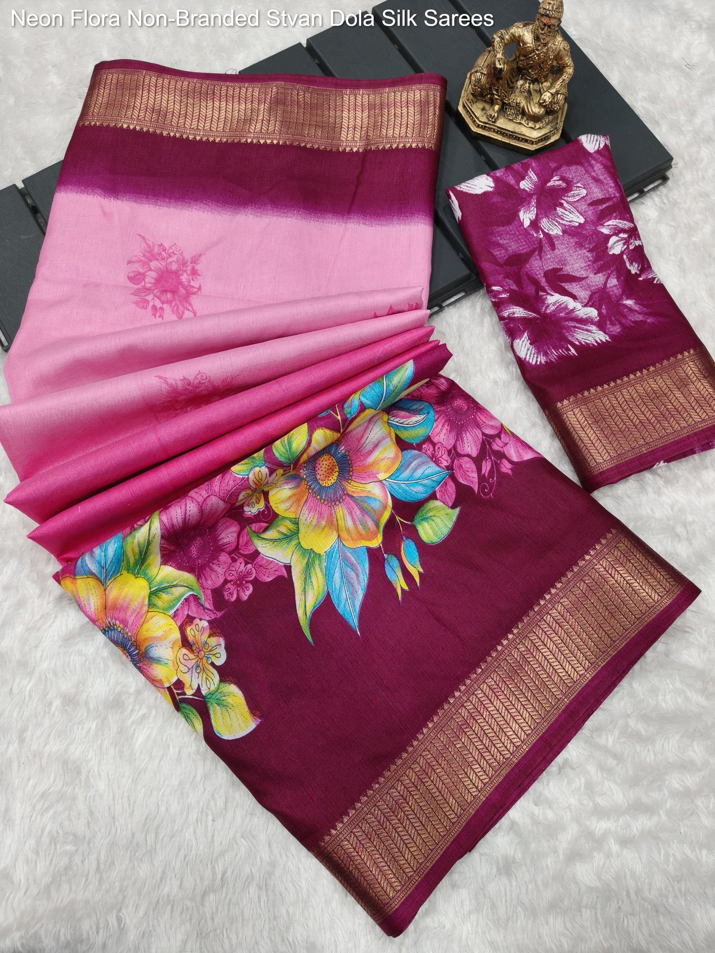 Neon Flora Non-Branded Stvan Dola Silk Sarees