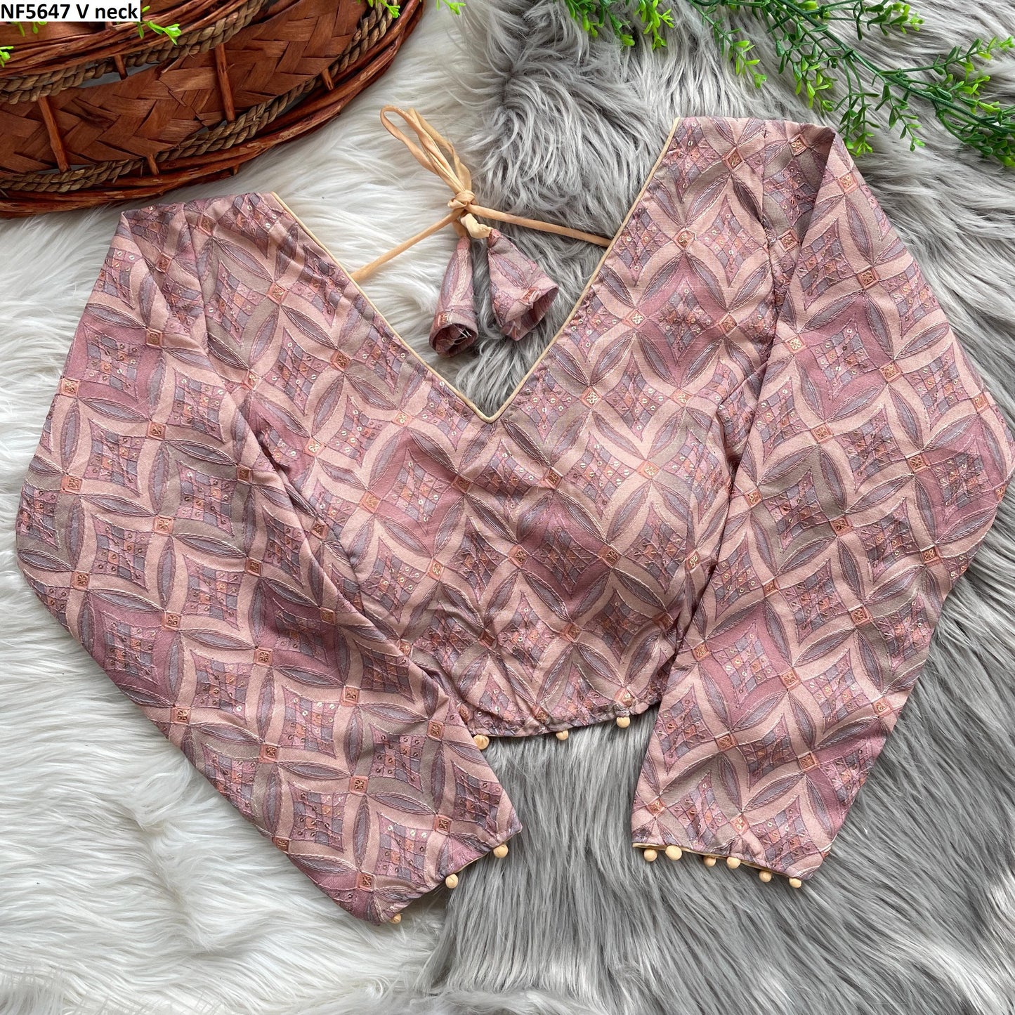 Nf5647 V Neck Vmk Blouse