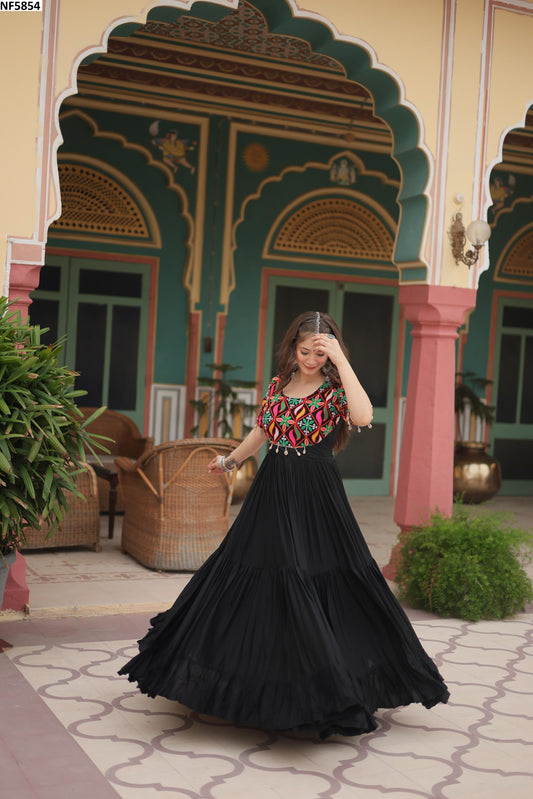 Nf5854 Vmk. Gamthi Work One Piece Gown
