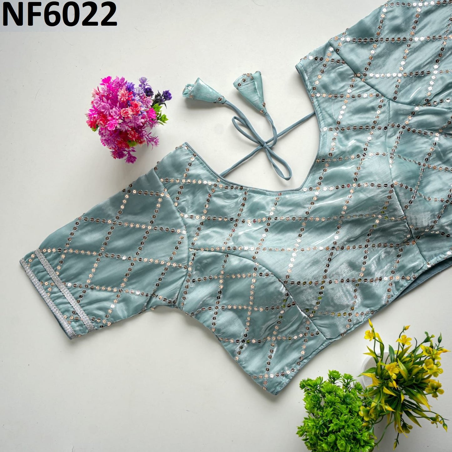 Nf6022 Vmk Sequence Blouse
