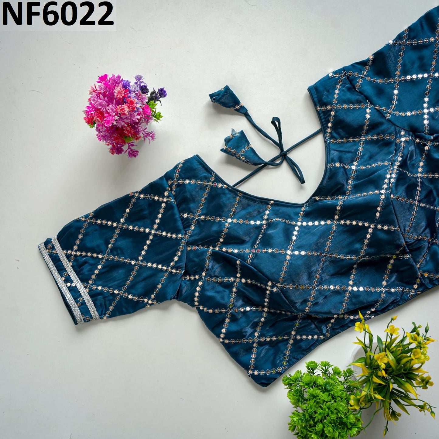 Nf6022 Vmk Sequence Blouse