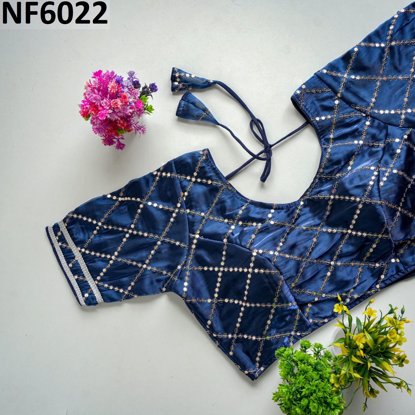 Nf6022 Vmk Sequence Blouse