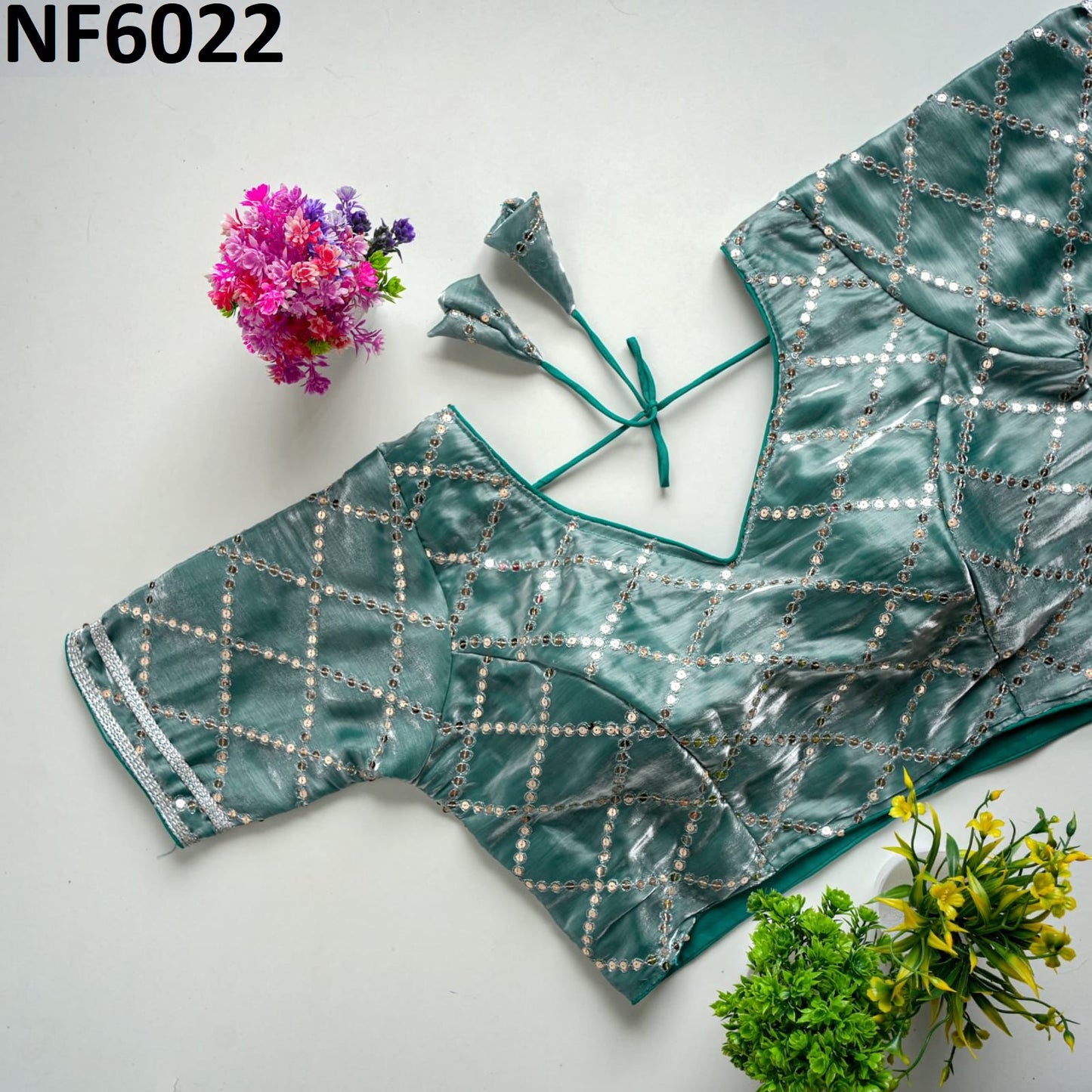 Nf6022 Vmk Sequence Blouse