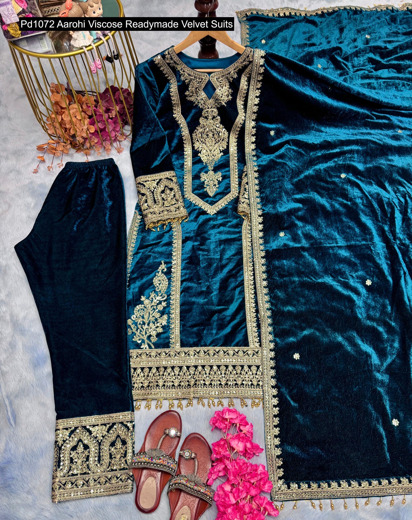 Pd1072 Aarohi Viscose Readymade Velvet Suits