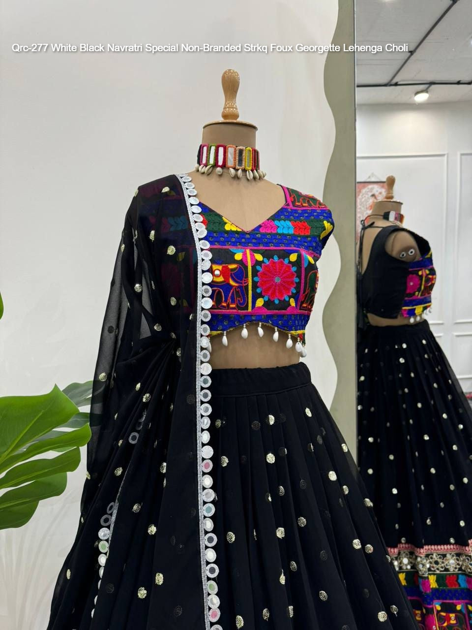 Qrc-277 White Black Navratri Special Non-Branded Strkq Foux Georgette Lehenga Choli
