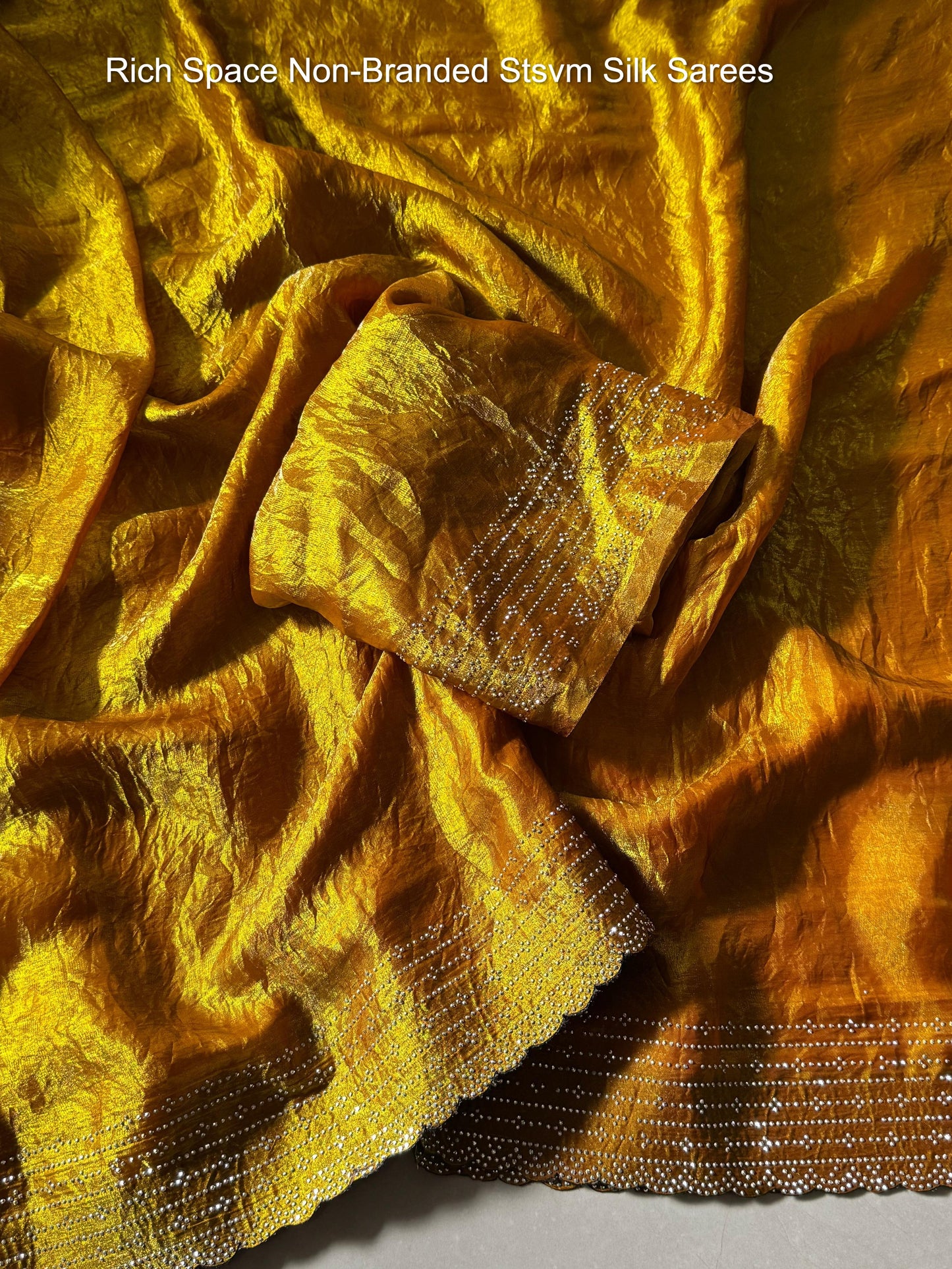 Rich Space Non-Branded Stsvm Silk Sarees