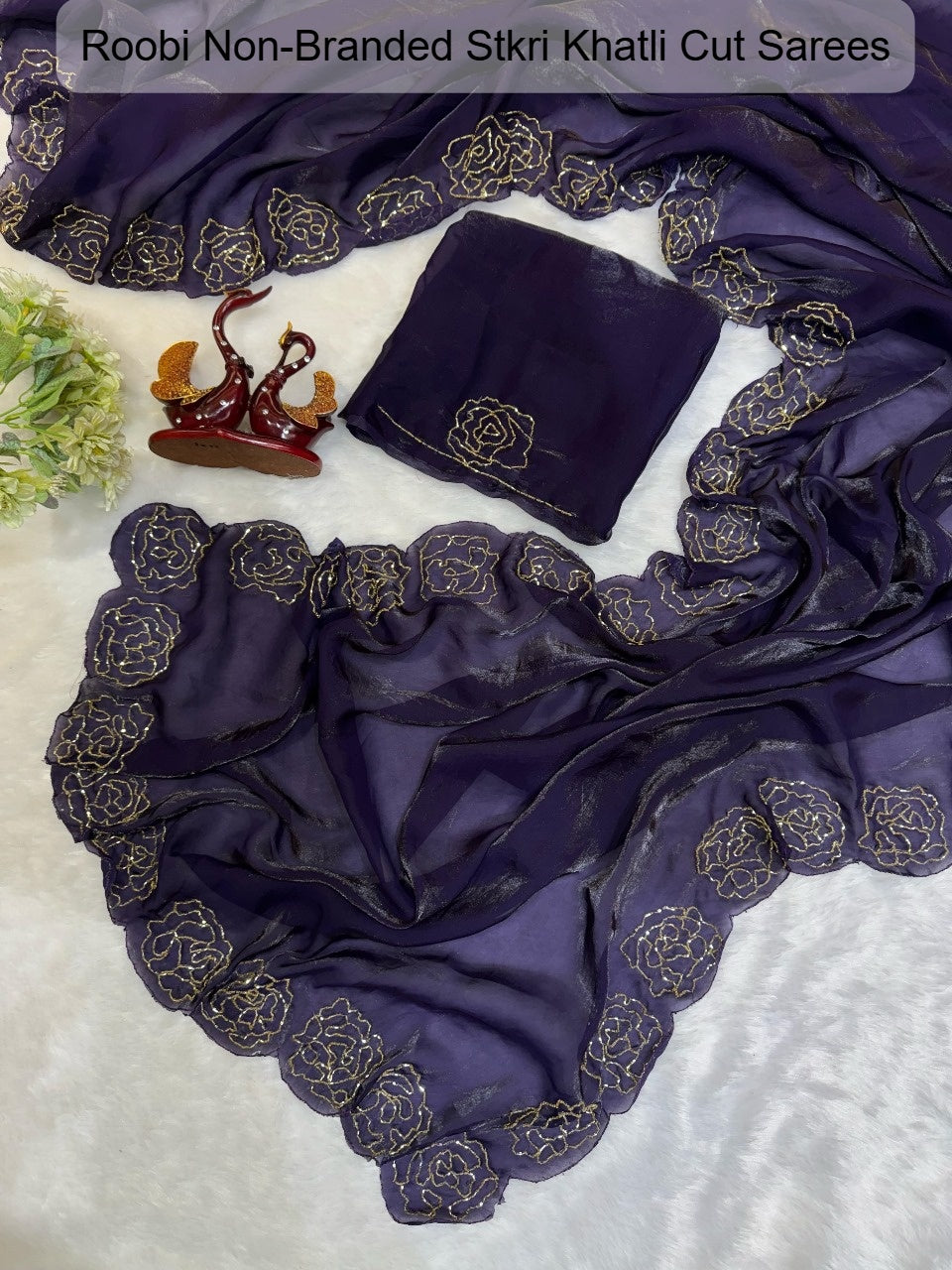 Roobi Non-Branded Stkri Khatli Cut Sarees