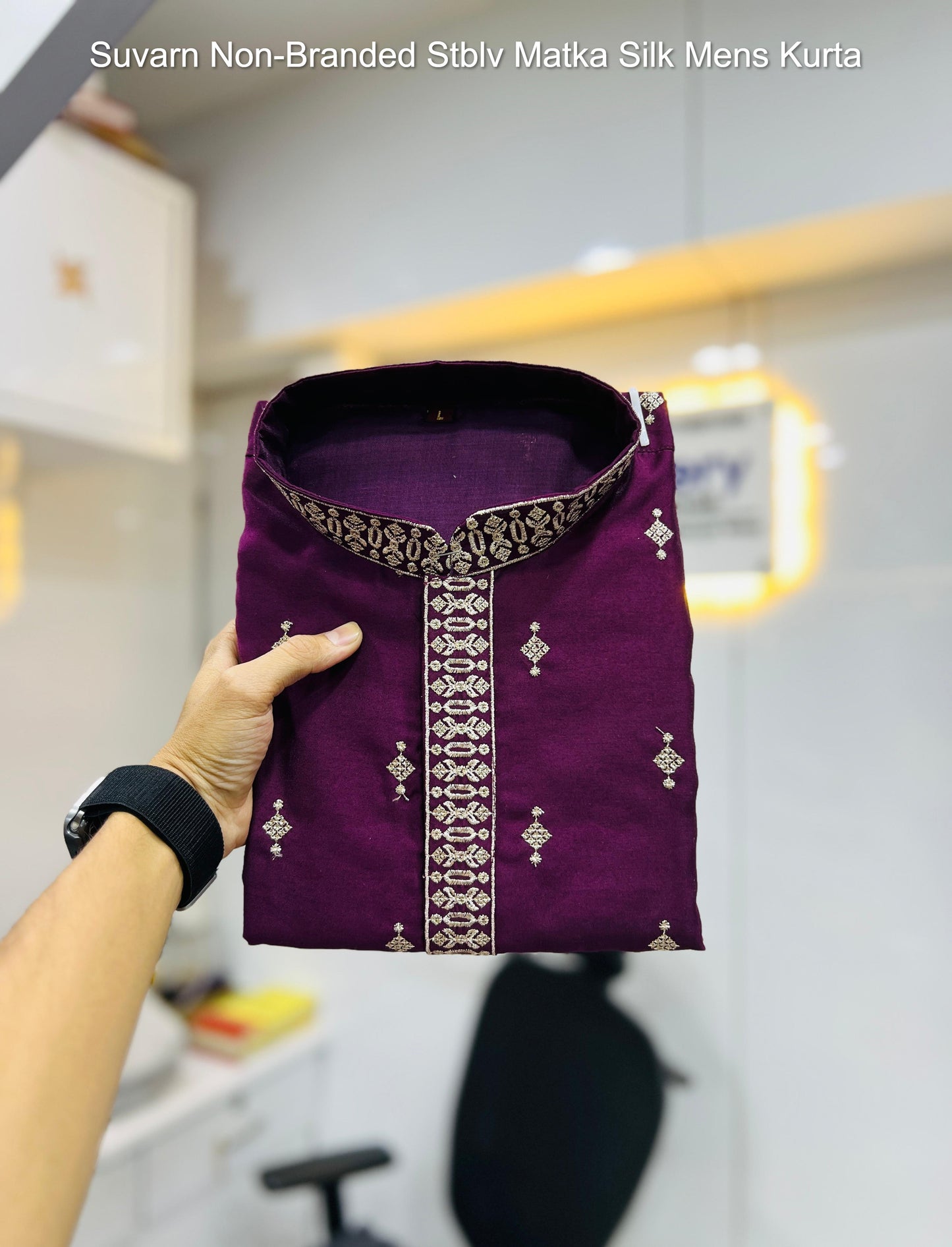 Suvarn Non-Branded Stblv Matka Silk Mens Kurta