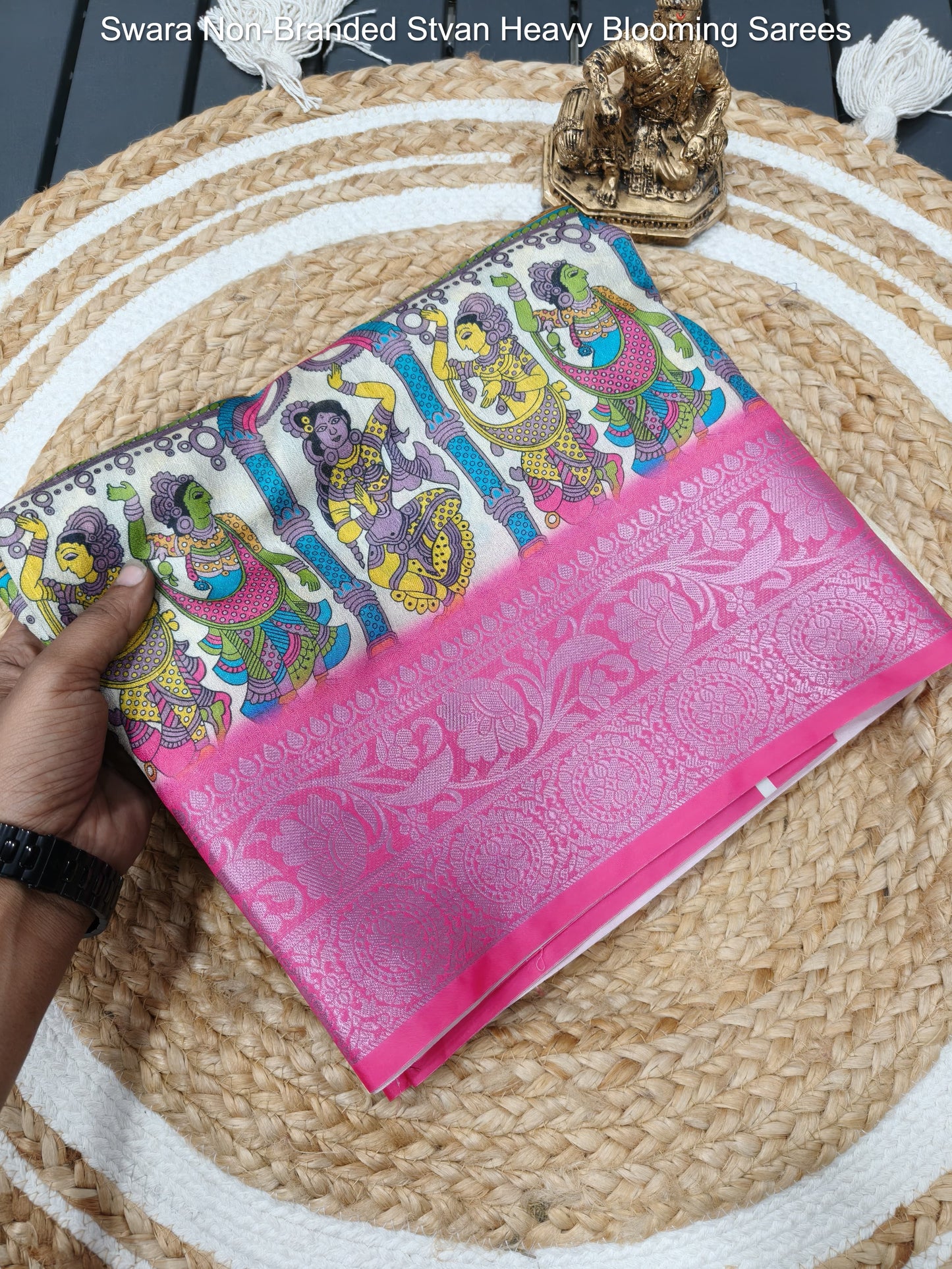 Swara Non-Branded Stvan Heavy Blooming Sarees