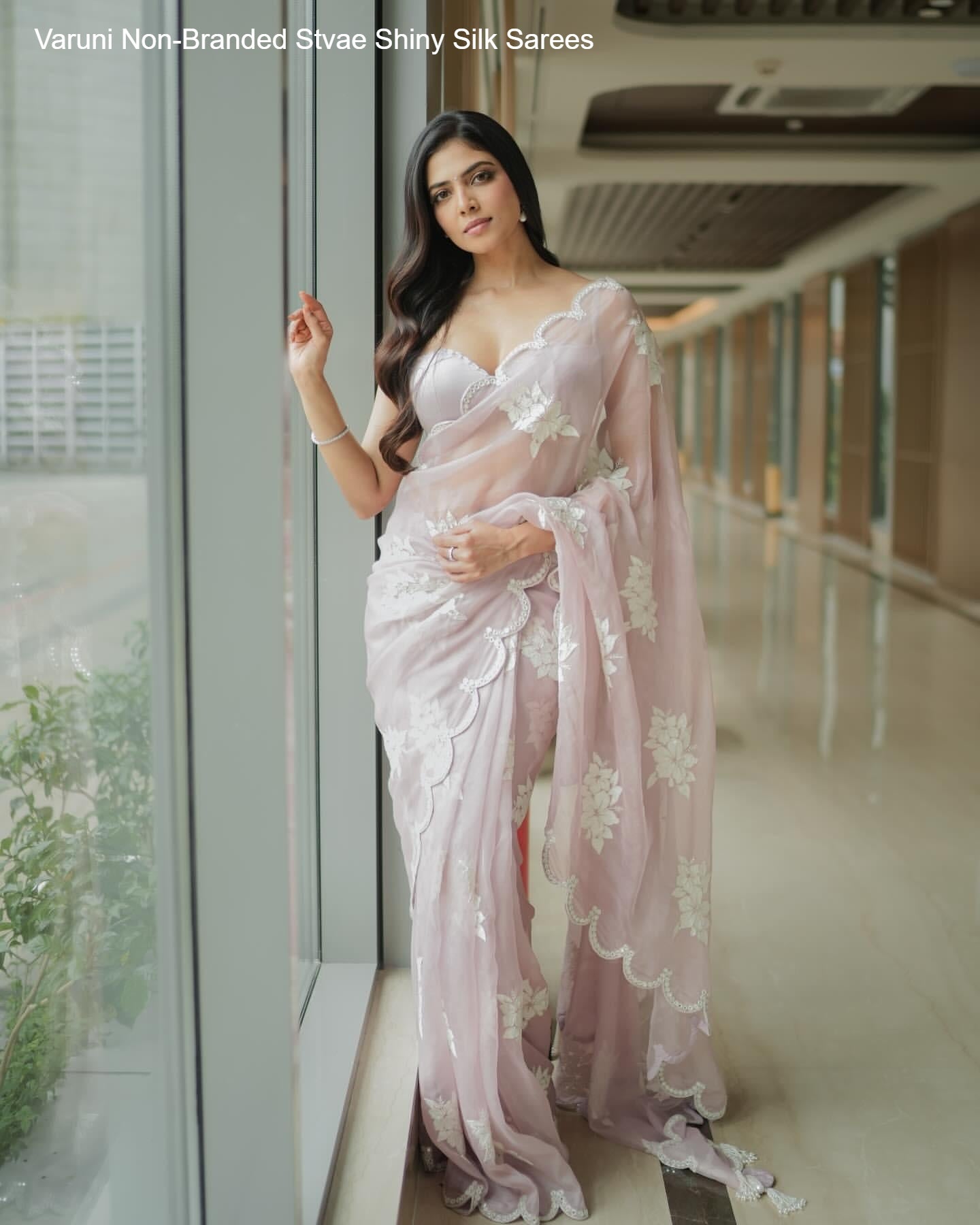 Varuni Non-Branded Stvae Shiny Silk Sarees