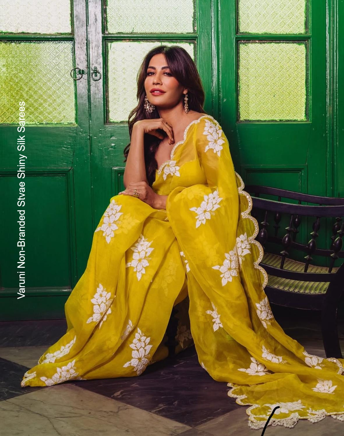 Varuni Non-Branded Stvae Shiny Silk Sarees