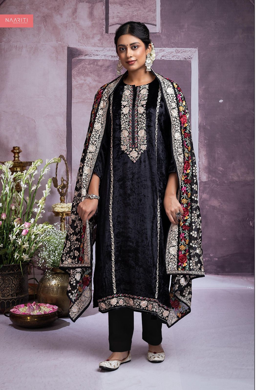 Vasara 1985 Naariti Hand Work Velvet Suits