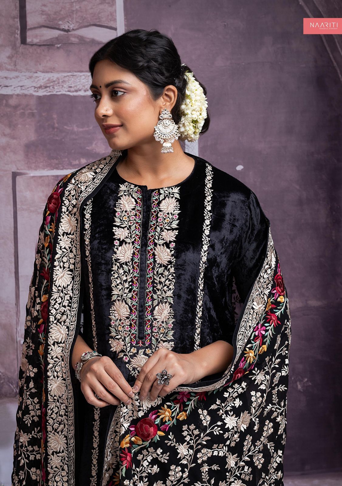 Vasara 1985 Naariti Hand Work Velvet Suits