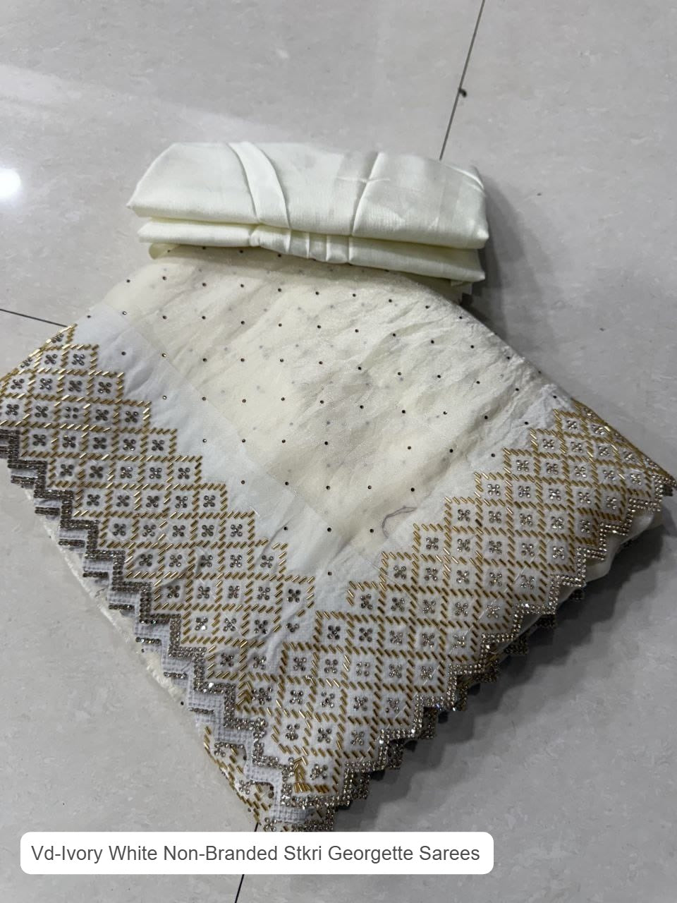 Vd-Ivory White Non-Branded Stkri Georgette Sarees