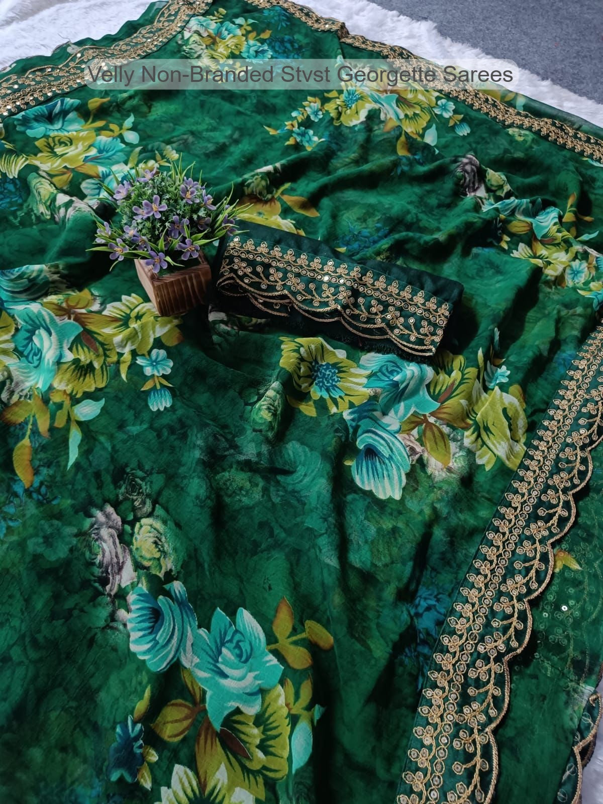 Velly Non-Branded Stvst Georgette Sarees