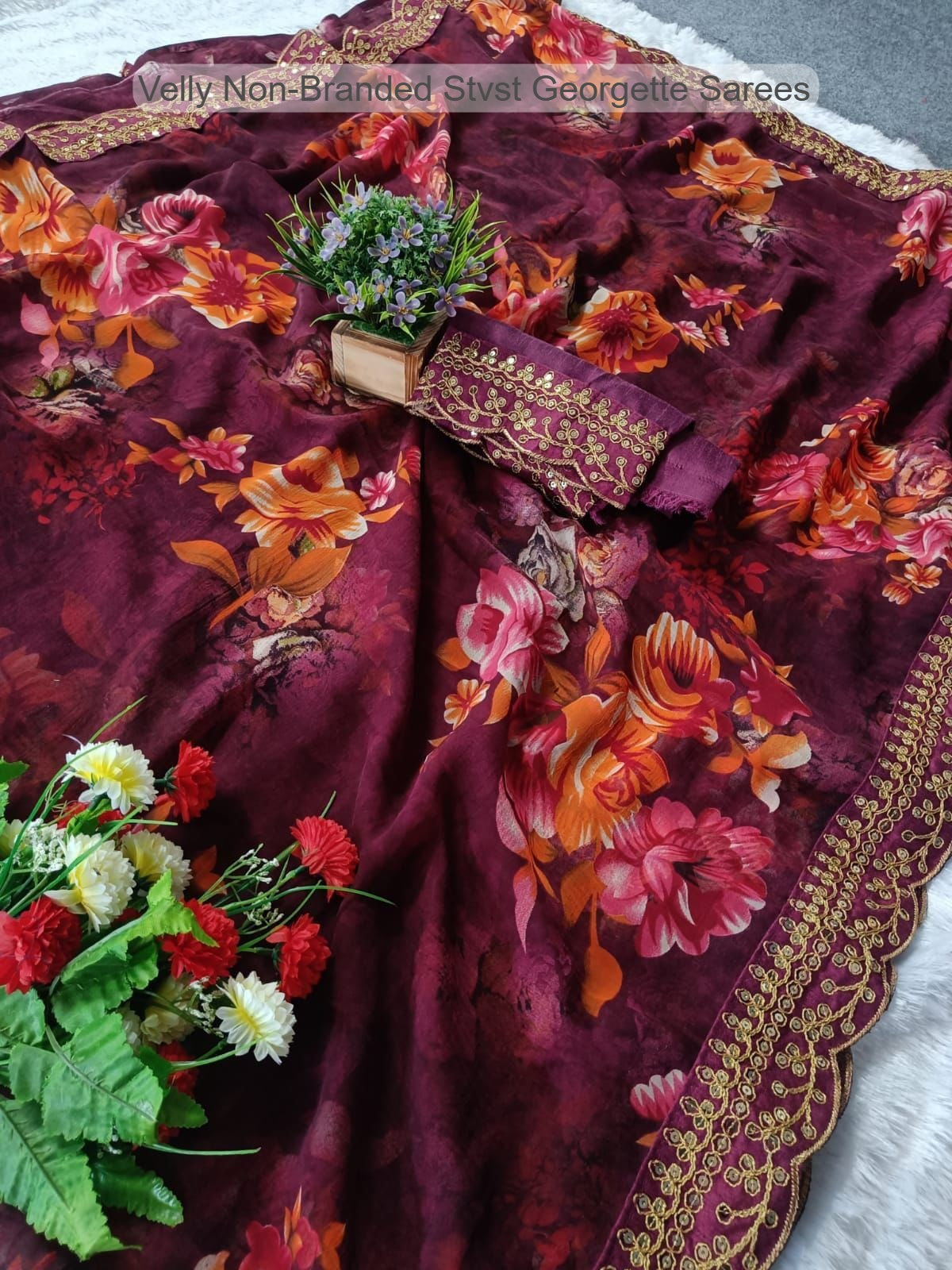 Velly Non-Branded Stvst Georgette Sarees