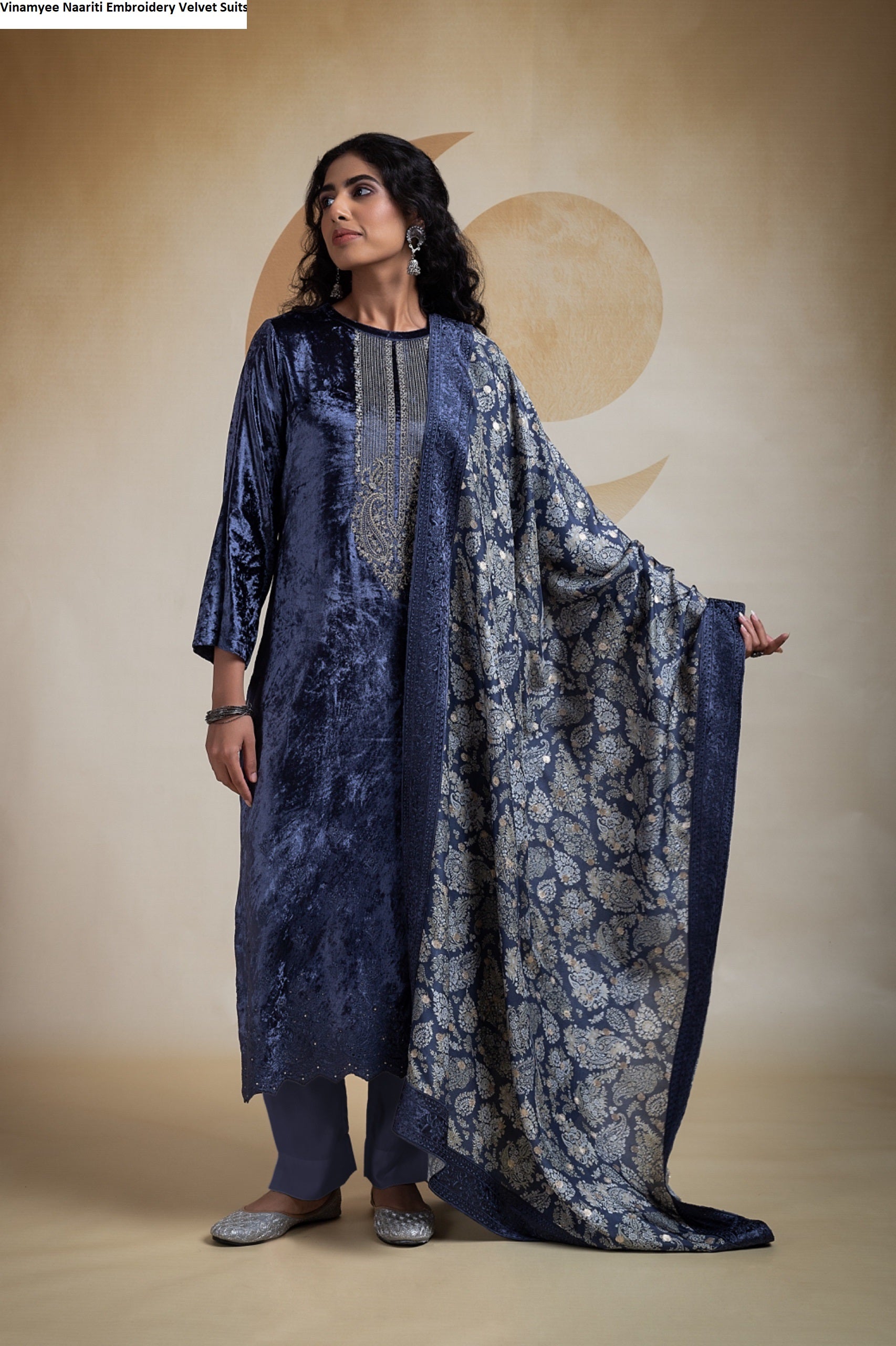 Vinamyee Naariti Embroidery Velvet Suits