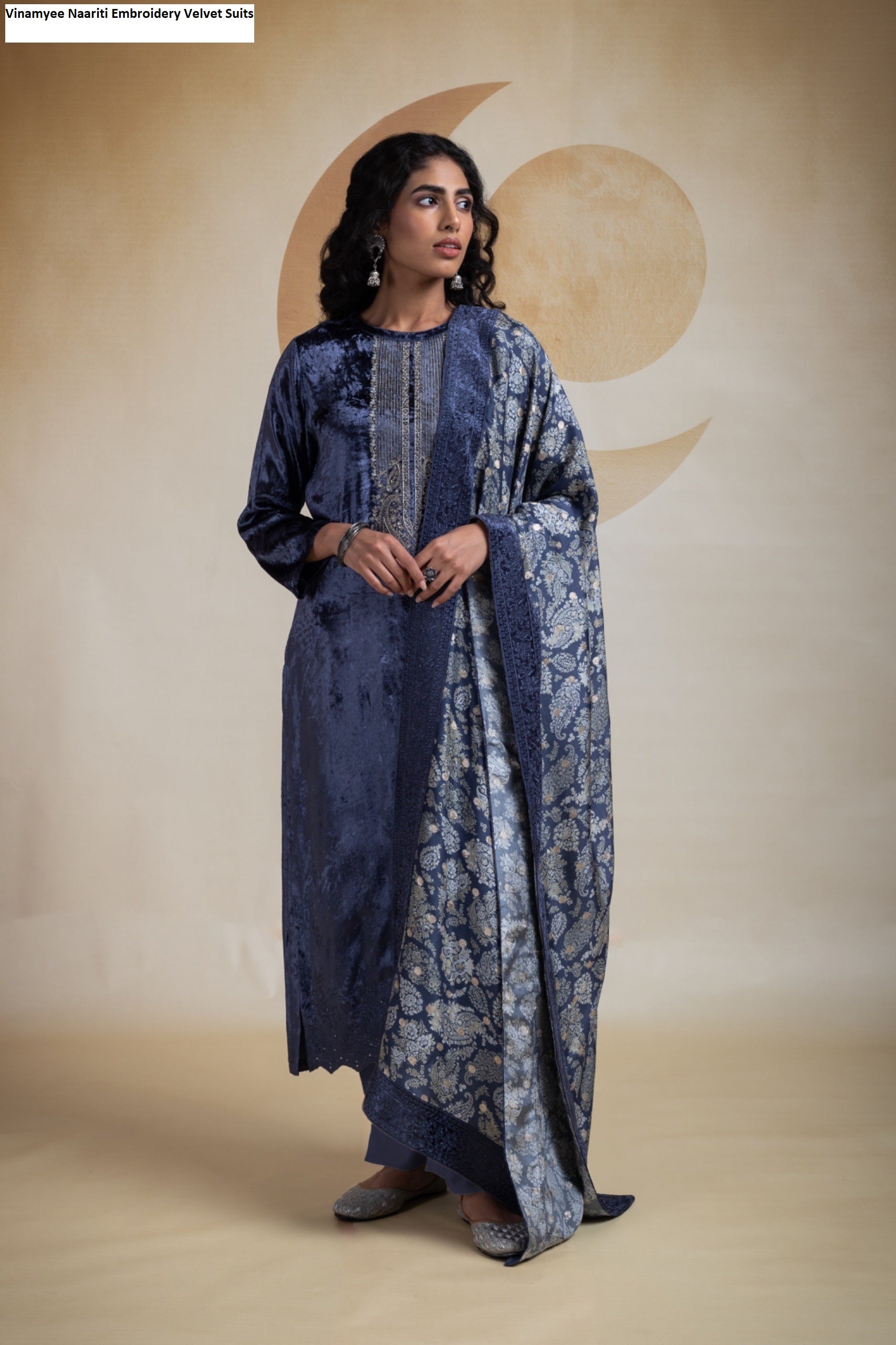 Vinamyee Naariti Embroidery Velvet Suits