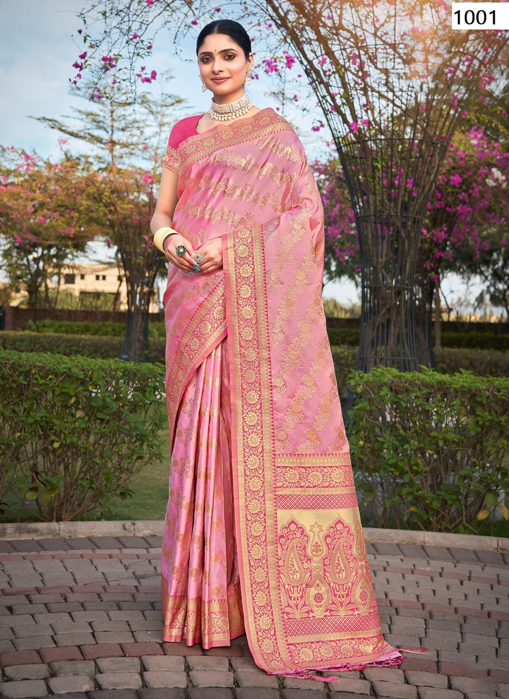 1001 Shiv Gouri Bunawat Sarees