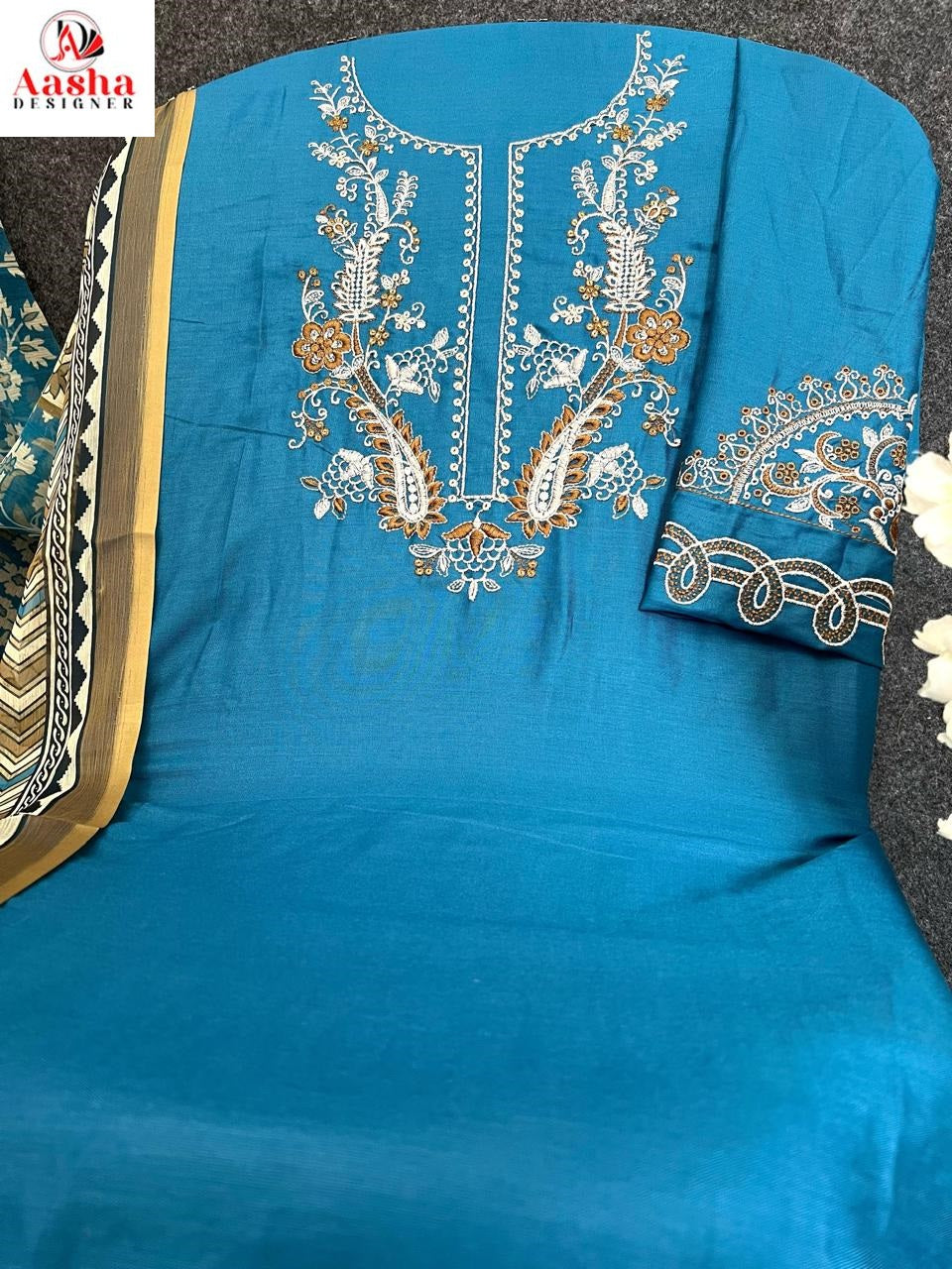 1156B Aasha Designer Heavy Rayon Pakistani Salwar Suits