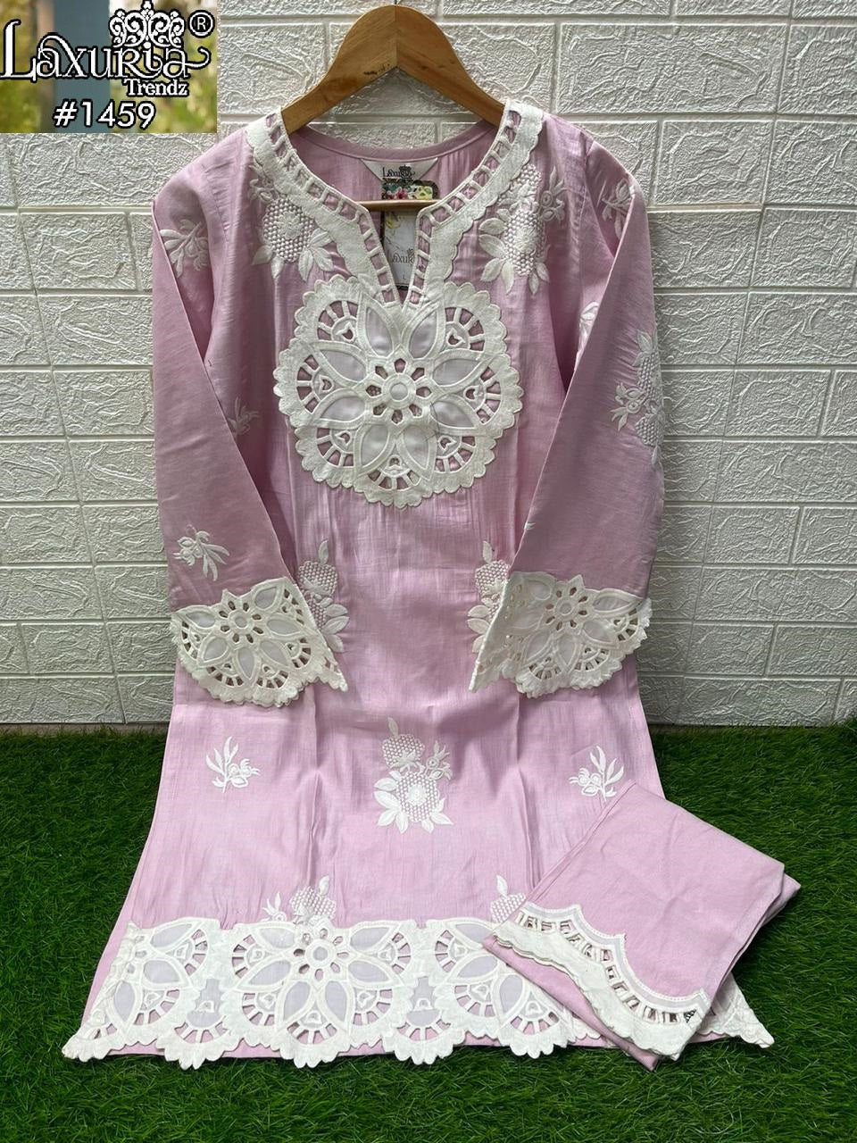 1459 Pink Laxuria Trendz Handloom Co Ord Set