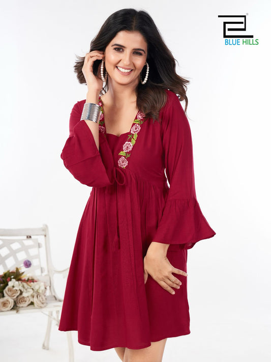 1502 Bluehills Emroidery Women Top
