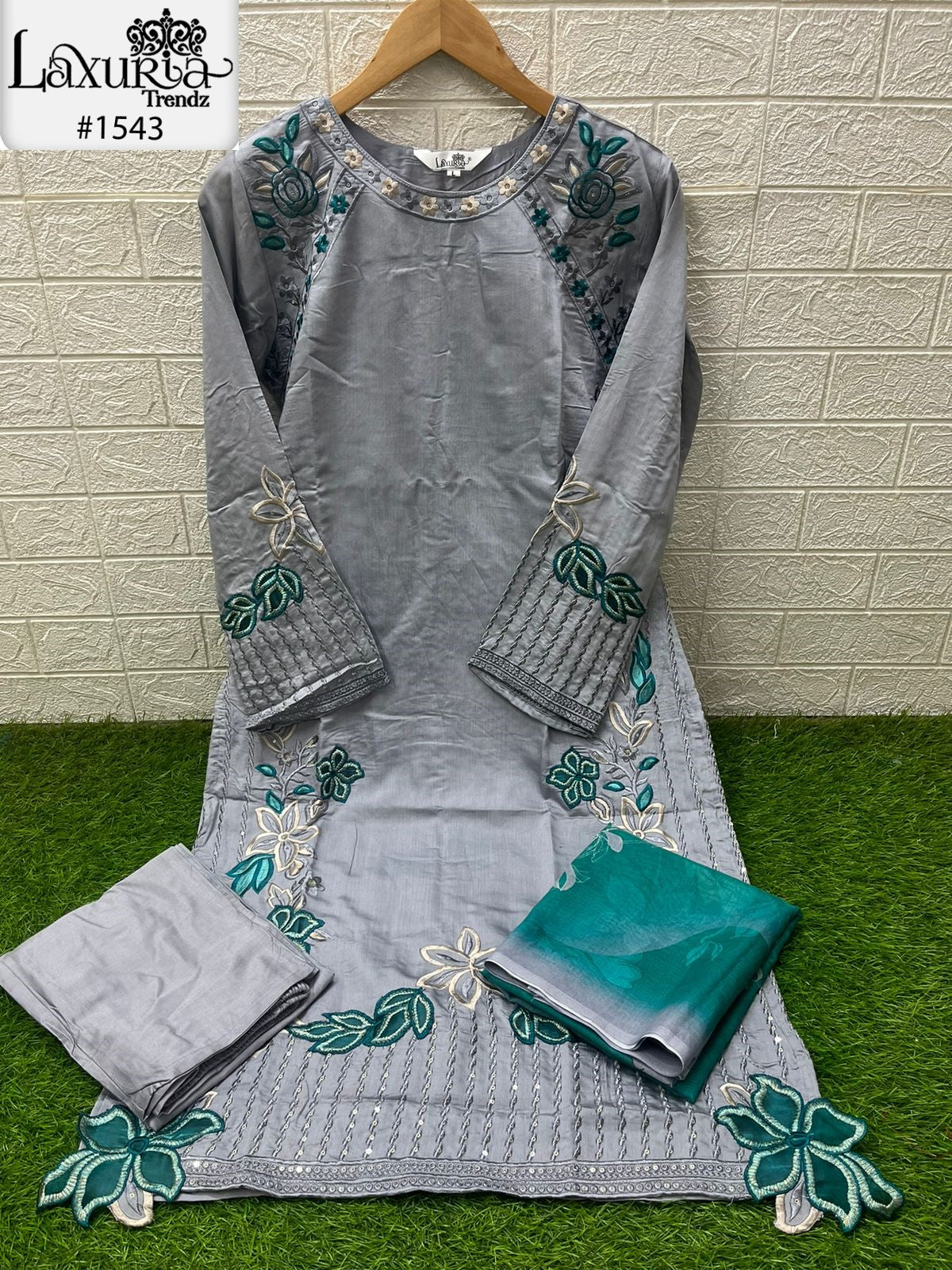 1543 Laxuria Trendz Viscose Silk Pakistani Readymade Suits