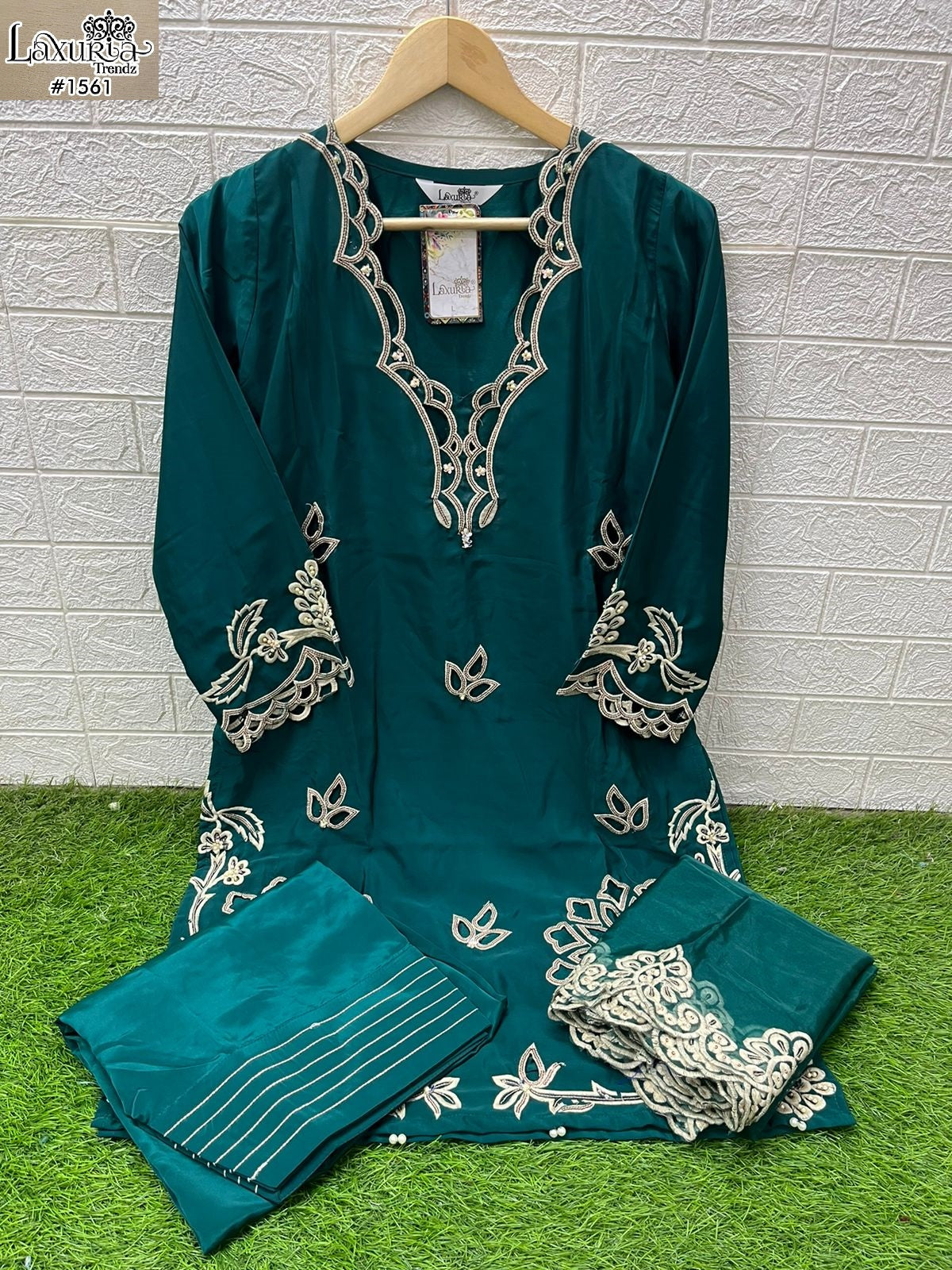 1561 Valley Green Laxuria Trendz Heavy Crape Pakistani Readymade Suits
