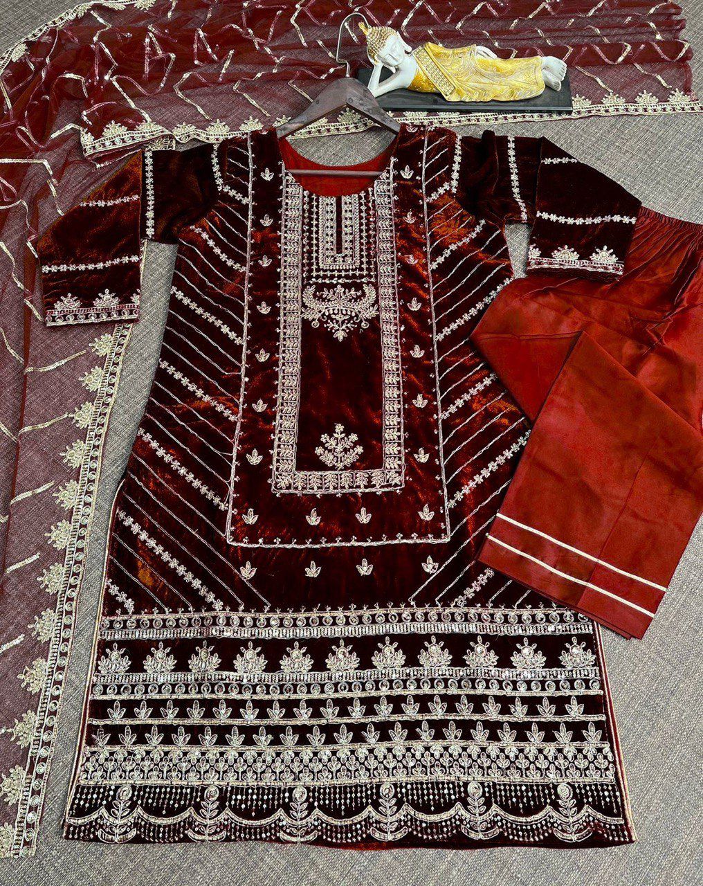 1580 Maroon Pavitra Sharma Viscose Pakistani Readymade Suits