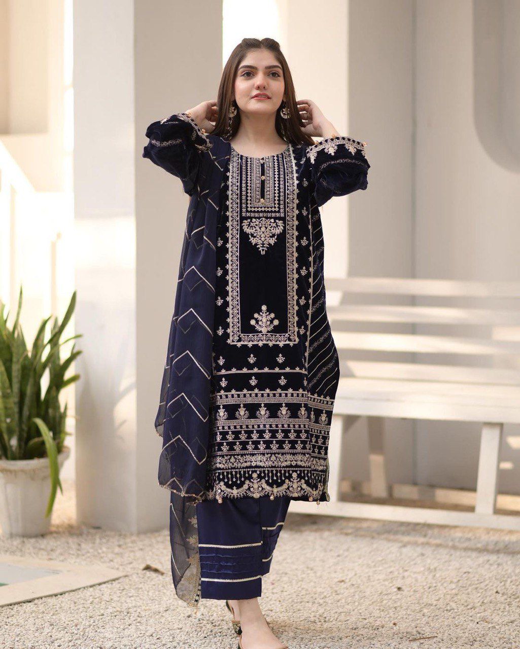 1580 Navy Blue Pavitra Sharma Viscose Pakistani Readymade Suits
