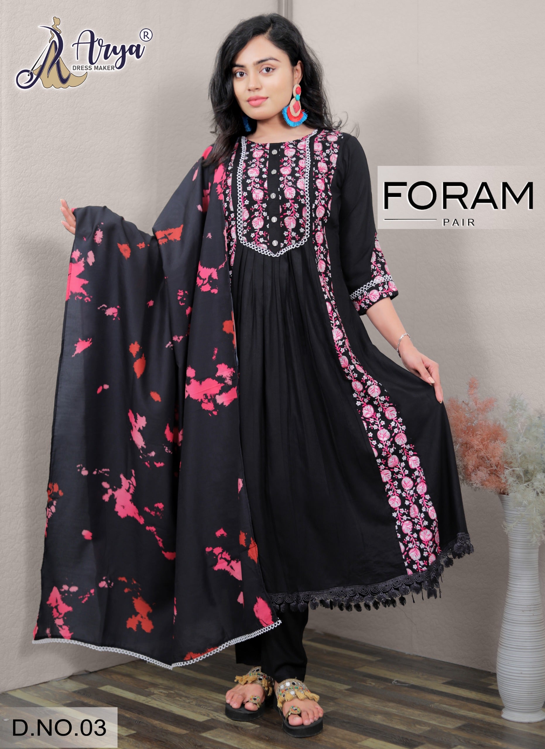 Foram 03 Adm Readymade Suits