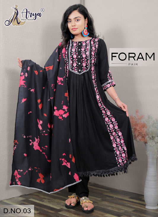 Foram 03 Adm Readymade Suits