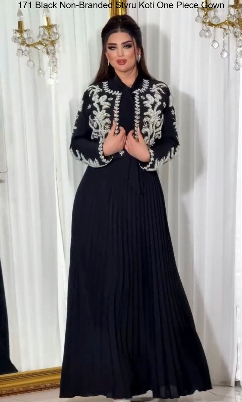 171 Black Non-Branded Stvru Koti One Piece Gown