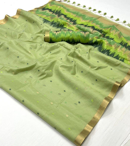 18001 Kaloma Rajbeer Weaving Sarees