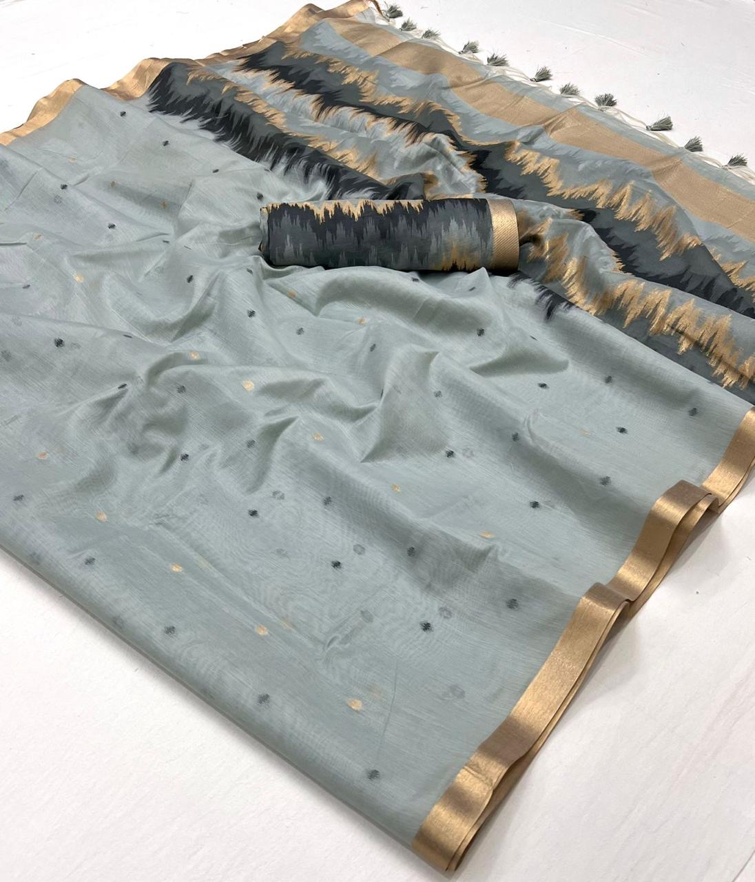 18006 Kaloma Rajbeer Weaving Sarees