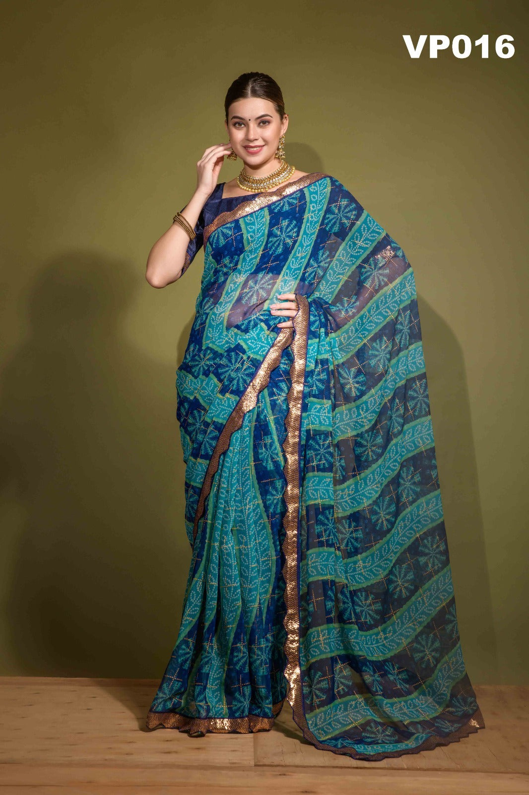 16 Avatar Fashion Berry Sarees