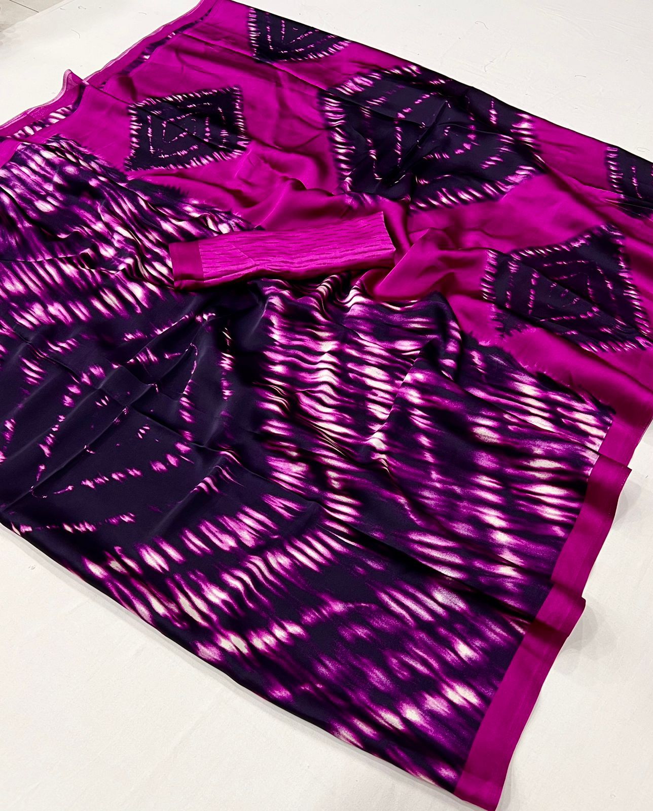 396009 Kazule Rajtex Satin Sarees