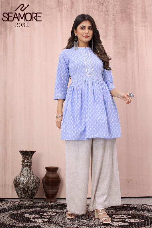 3032 Sky Seamore Women Top