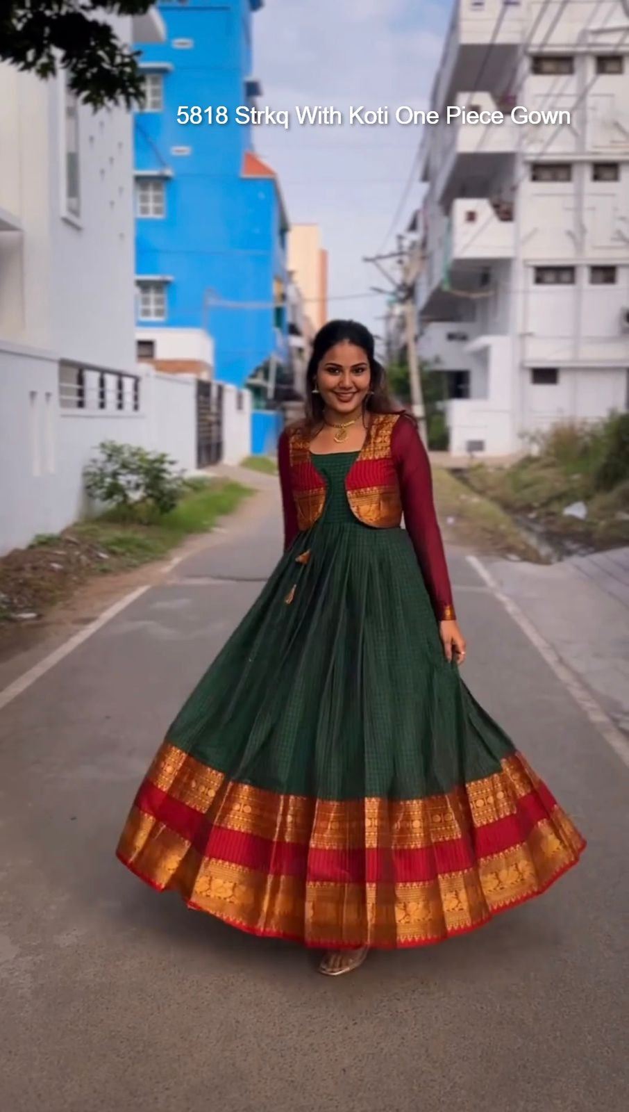 5818 Strkq With Koti One Piece Gown