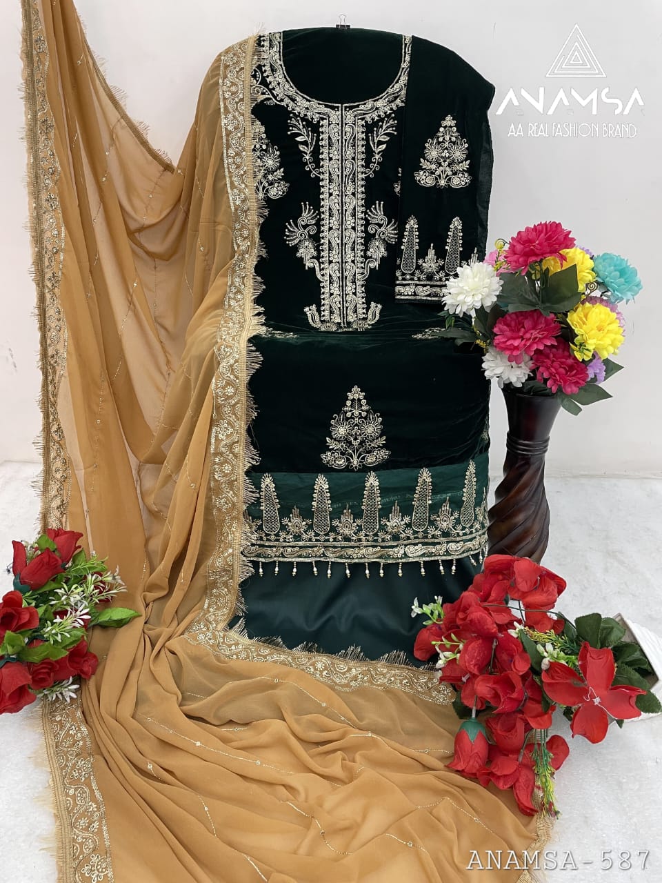 587 Anamsa Embroidered Velvet Suits