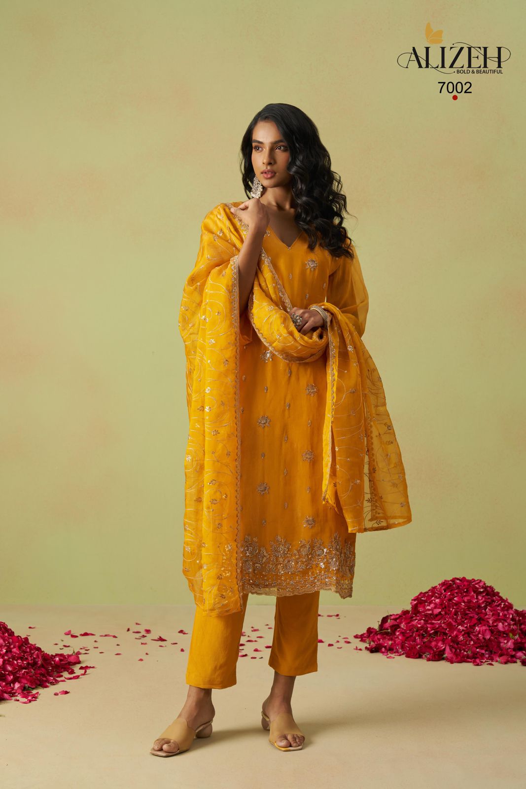 7002 Gulaabo Alizeh Shimmer Unstitched Suits