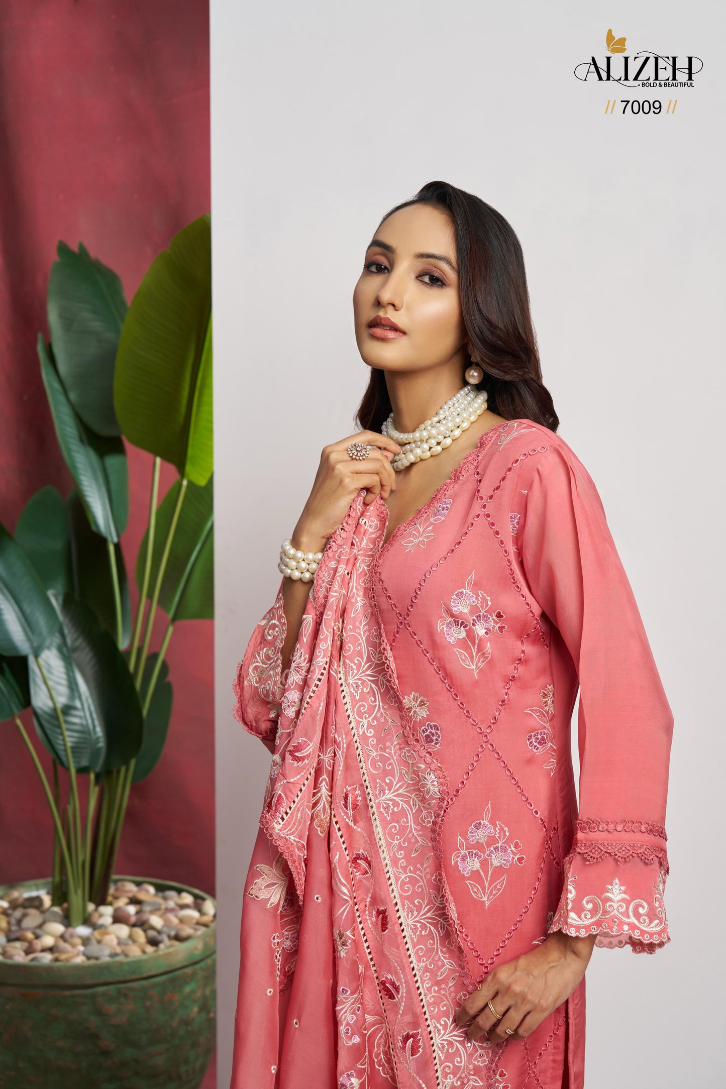 7009 Saadgi Alizeh Embroidery Unstitched Suits
