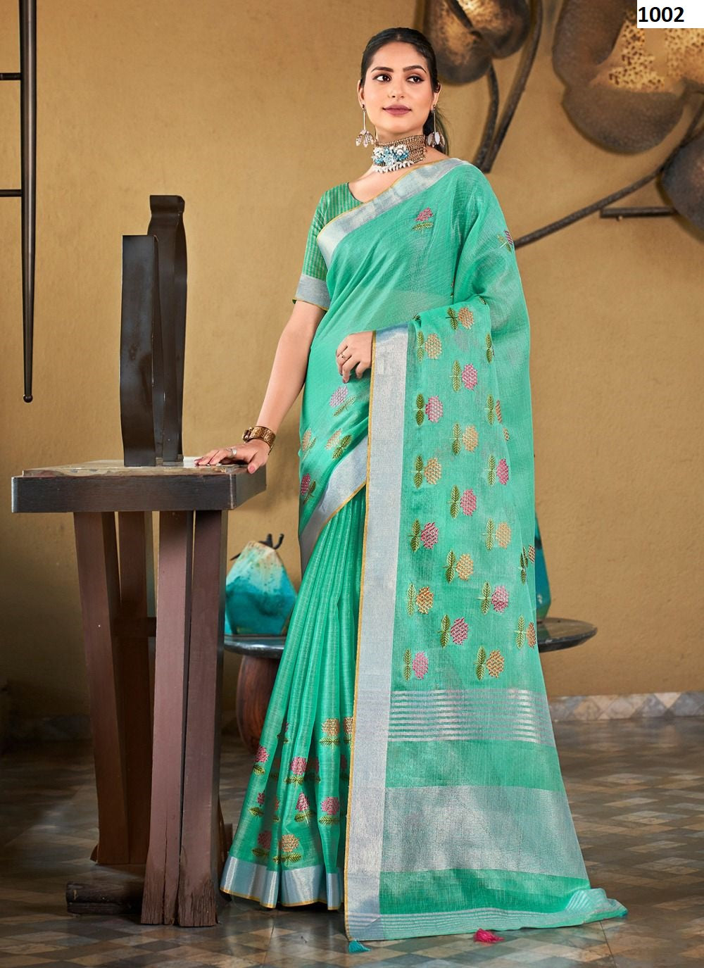 1002 Queen Bunawat Sarees