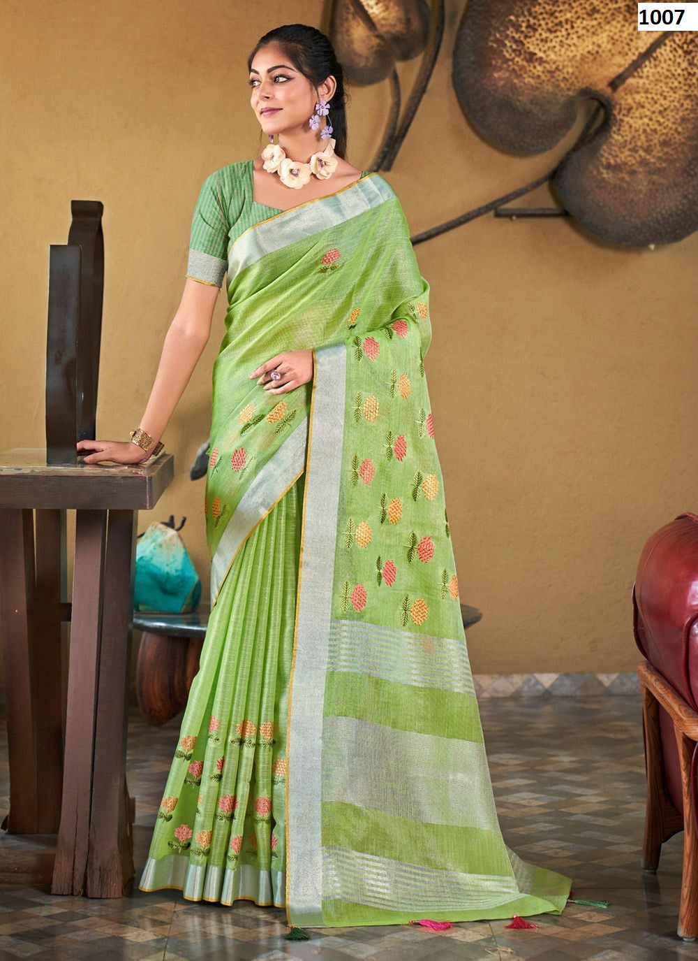 1007 Queen Bunawat Sarees