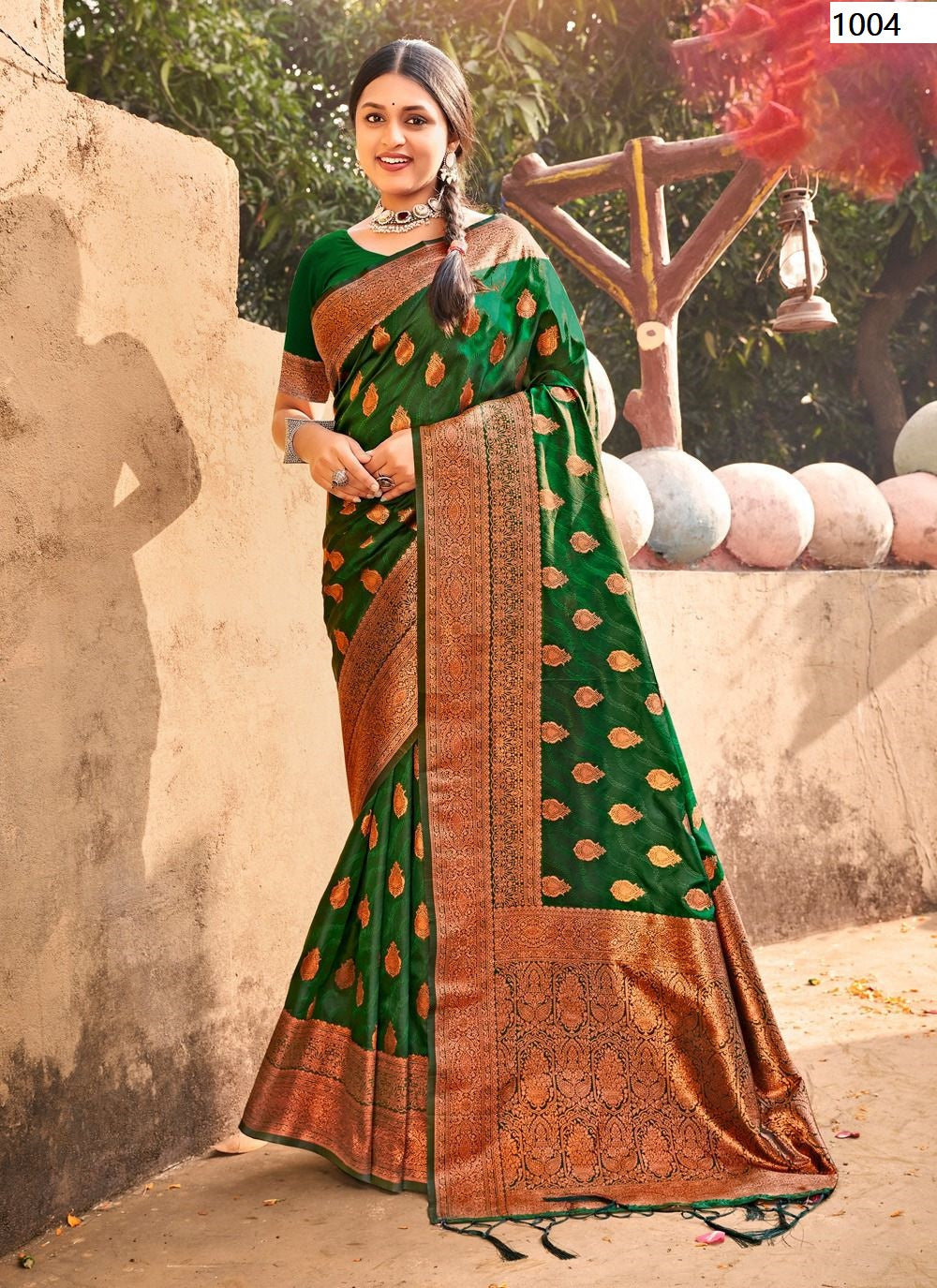 1004 Amrit Bunawat Sarees