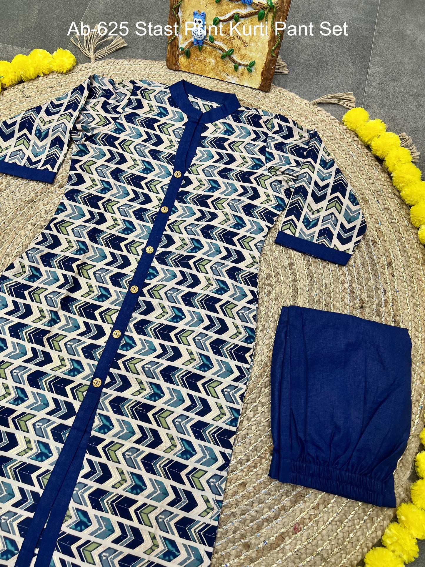 Ab-625 Stast Print Kurti Pant Set